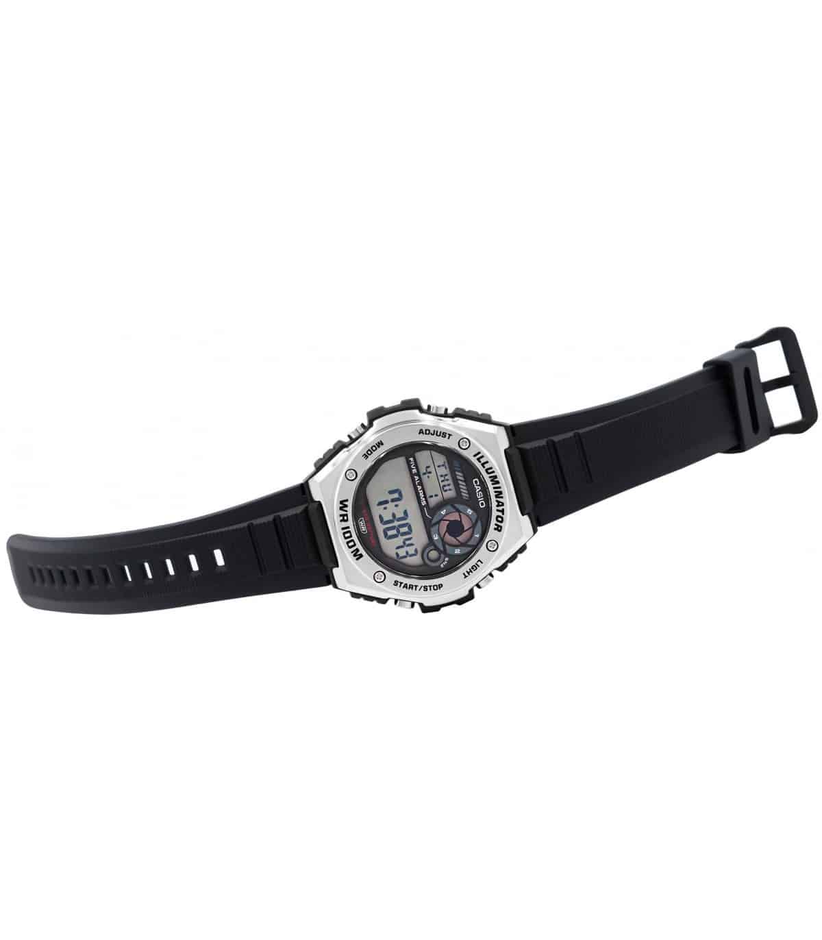 100H Reloj Casio Illuminator Hombre Correa Resina Negro - Detalle de esfera