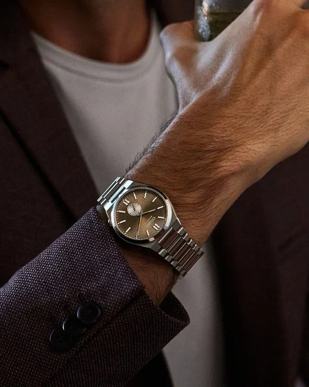 51X Reloj Citizen Tsuyosa Small de hombre pulsera de metal - Vista trasera