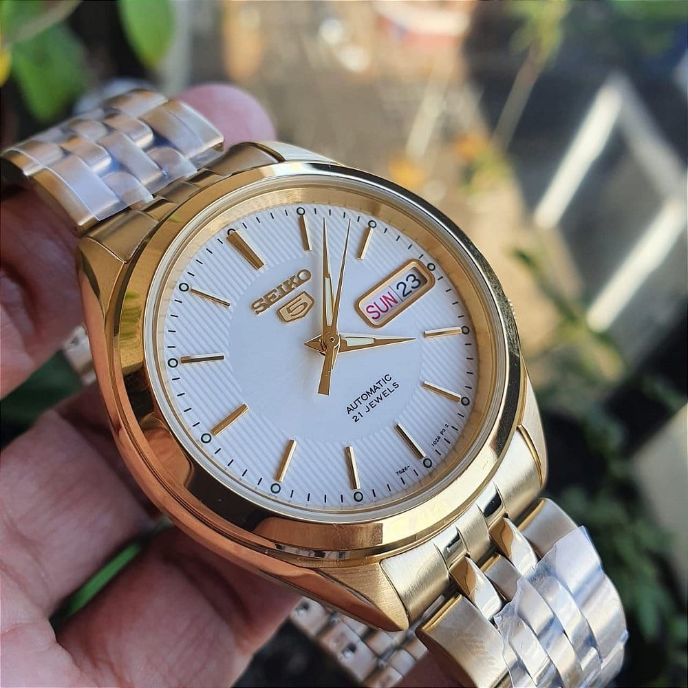 5-SNKL26K1 Reloj Seiko Automatic 5 Hombre Acero Dorado Esfera Blanca - Vista lateral