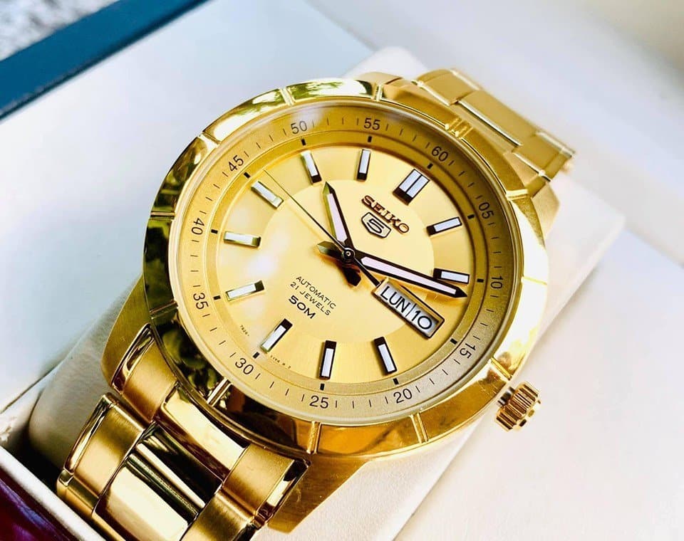 5-SNKN62K1 Reloj Seiko Serie 5 Hombre Acero Dorado - Vista 5