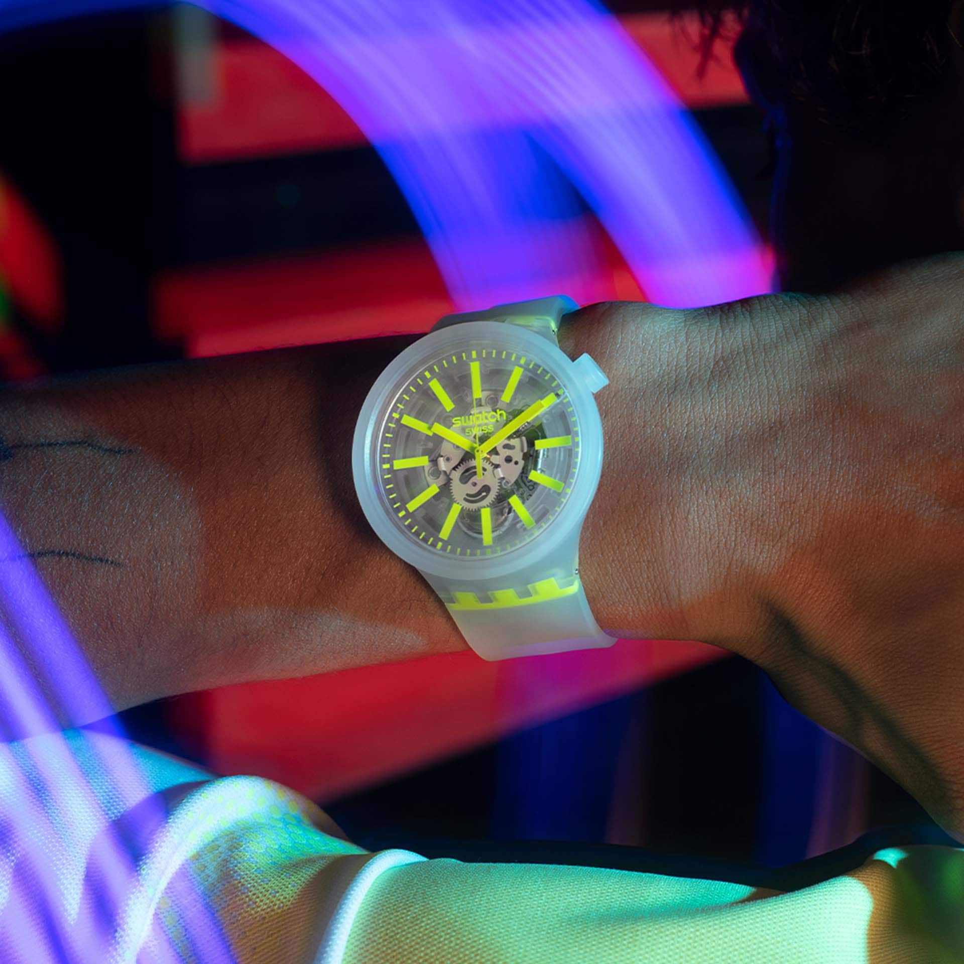 SO27E103 Reloj Swatch Yellowinjelly de caballero banda de caucho - Resina Blanco