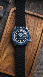 SRPD71K2 Reloj Seiko 5 Sports de caballero pulsera de silicona 43 mm