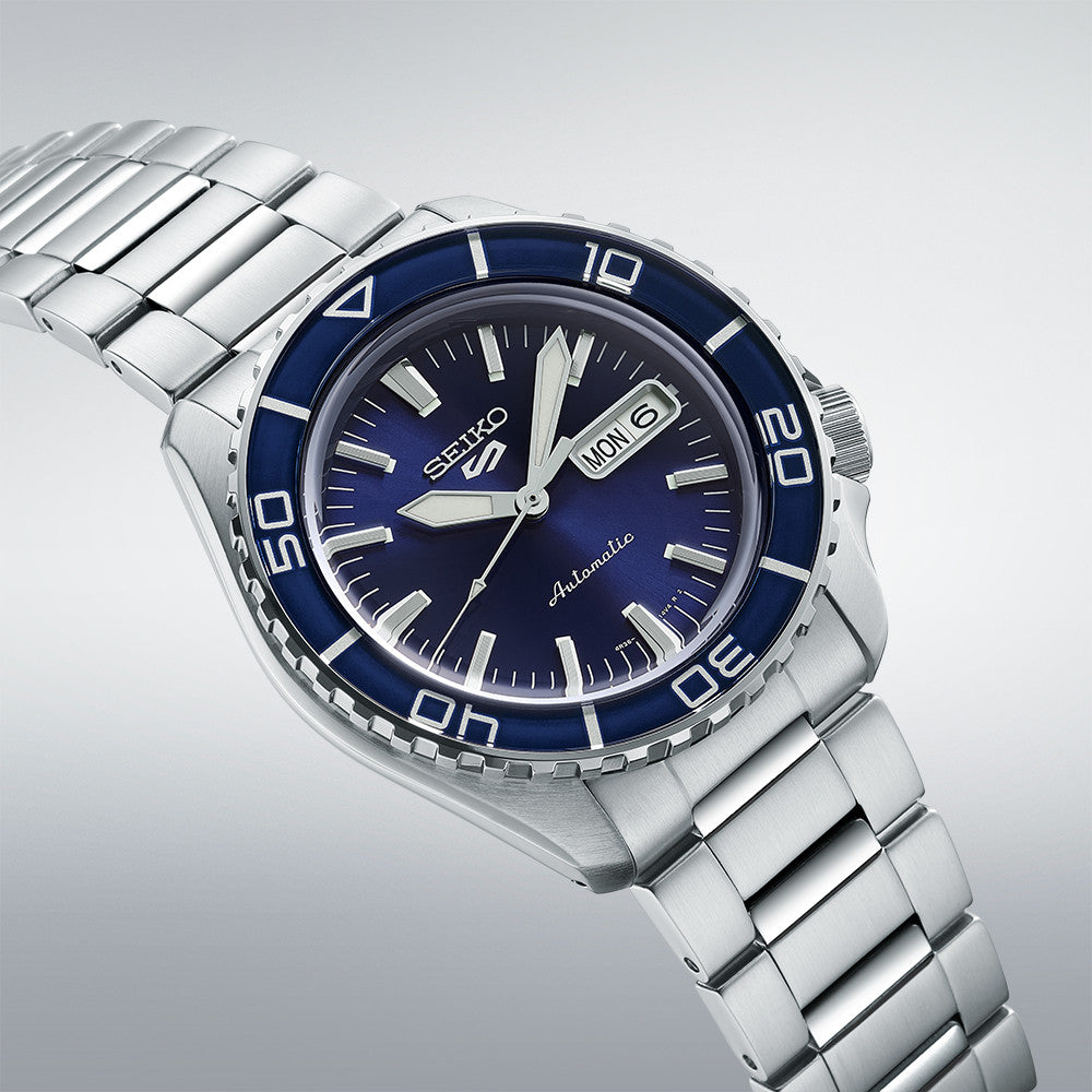 SRPK97K1 Seiko 5 Sports SKX Series pulsera de metal