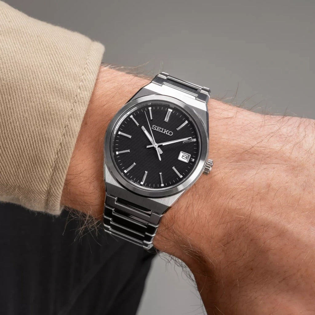 SUR557P1 Reloj Seiko Deportivo Hombre Acero Inoxidable Esfera Negra