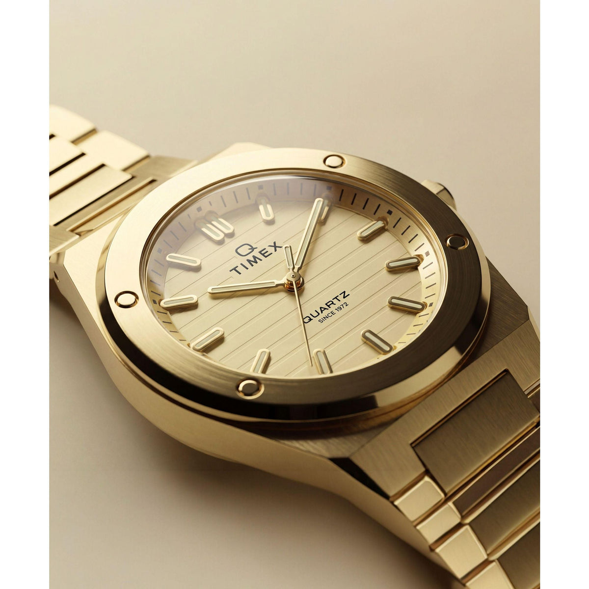 TW2Y82000 Reloj Timex Q Marbella de señorita banda de metal - Acero Inoxidable Dorado