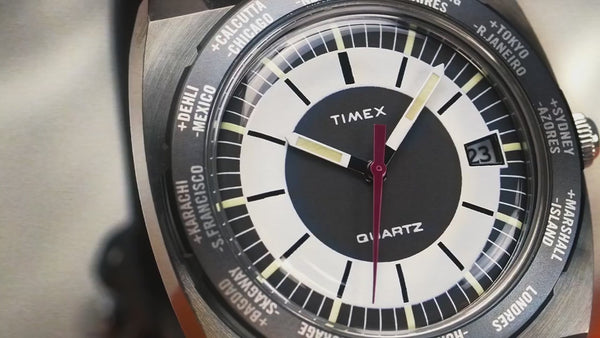 TW2V69500 Reloj Timex World Time de hombre correa de cuero negro · video oficial (timex.com)