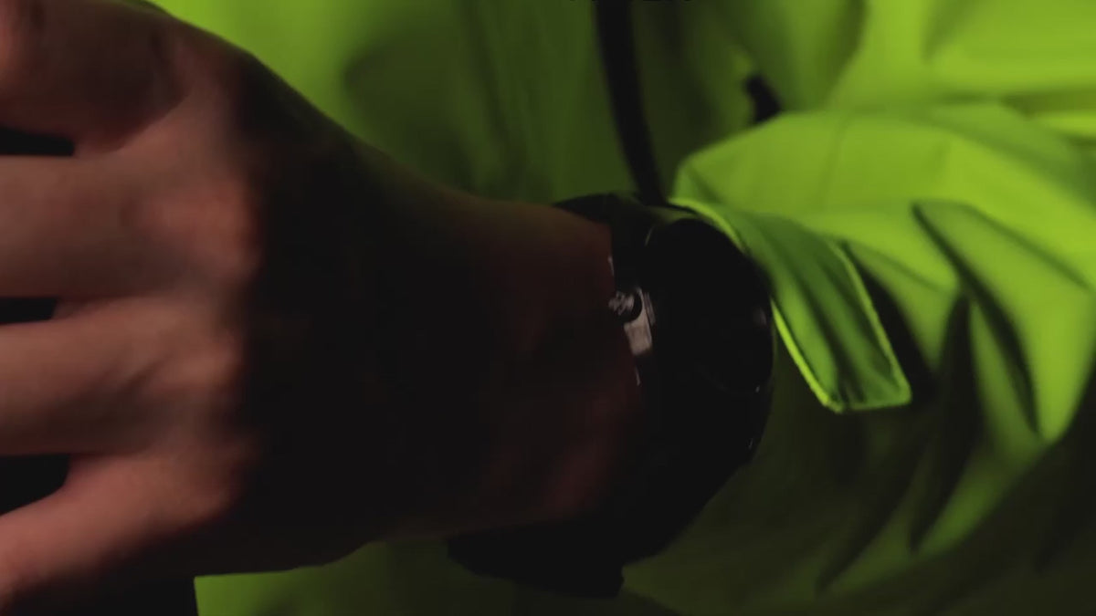 TW2Y18100 Reloj Timex Expedition Capstone de hombre correa de resina · video oficial (timex.com)