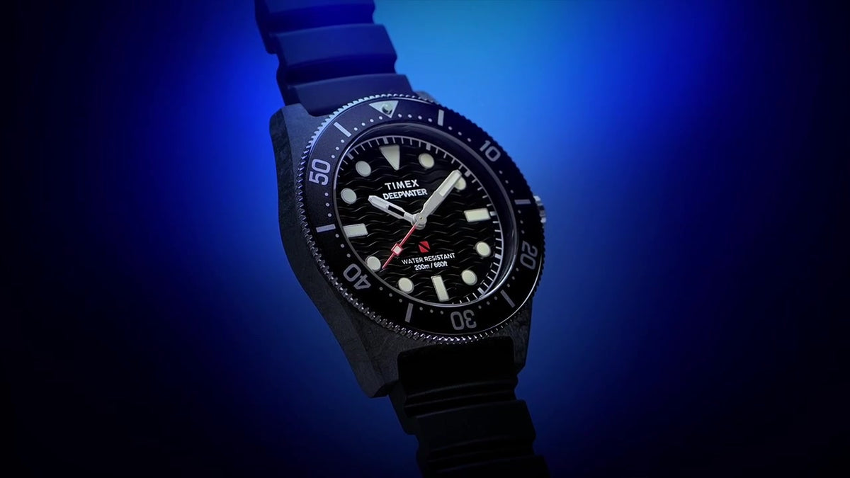TW2Y02200 Reloj Timex Deepwater de hombre correa de caucho negro · video oficial (timex.com)