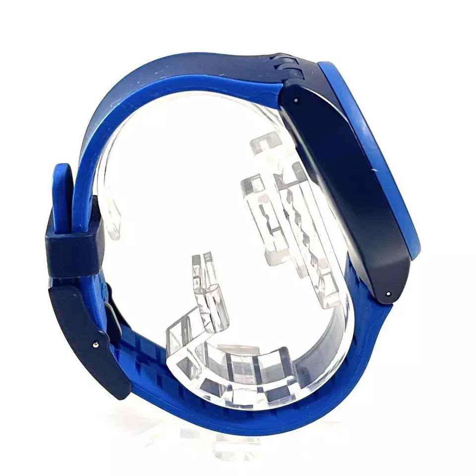 SUSN409 Reloj Swatch Bleu Sur Bleu Análogo para Caballero con Correa de Resina