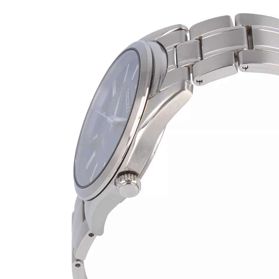 SUR373P1 Reloj Seiko Essentials Hombre Titanio Esfera Púrpura Oscura